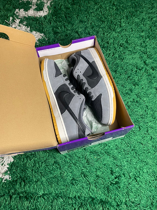 Size 8 - Nike Dunk SB Low Dark Smoke Grey