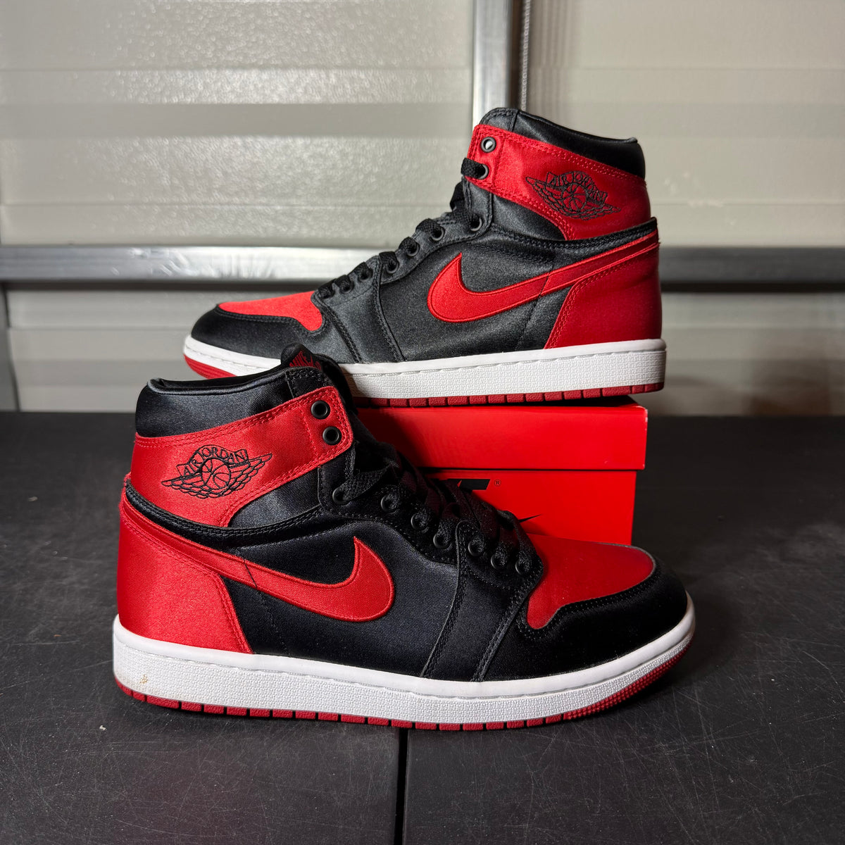 Size 9W - AJ 1 Satin Bred