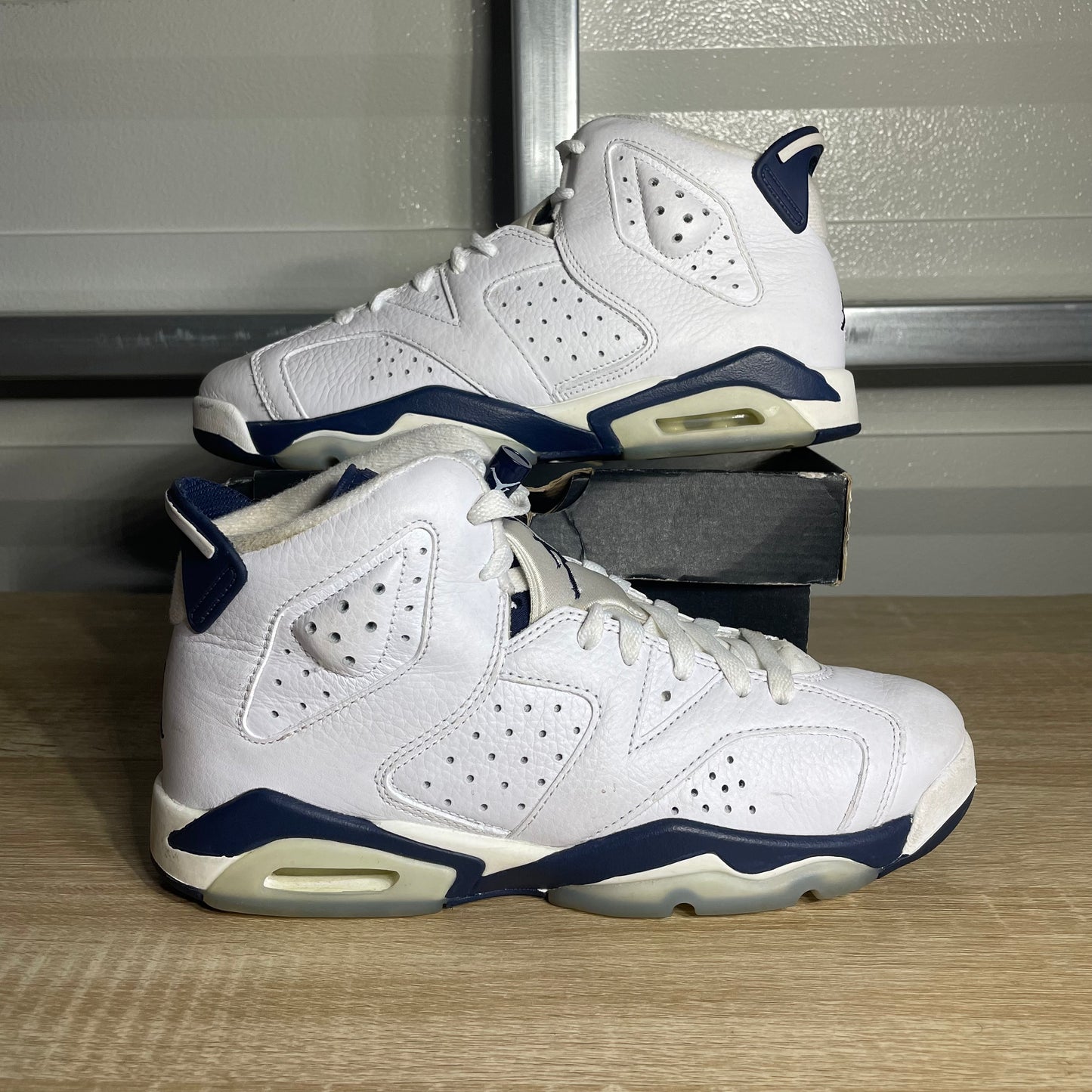 Size 7Y - AJ 6 Retro Midnight Navy
