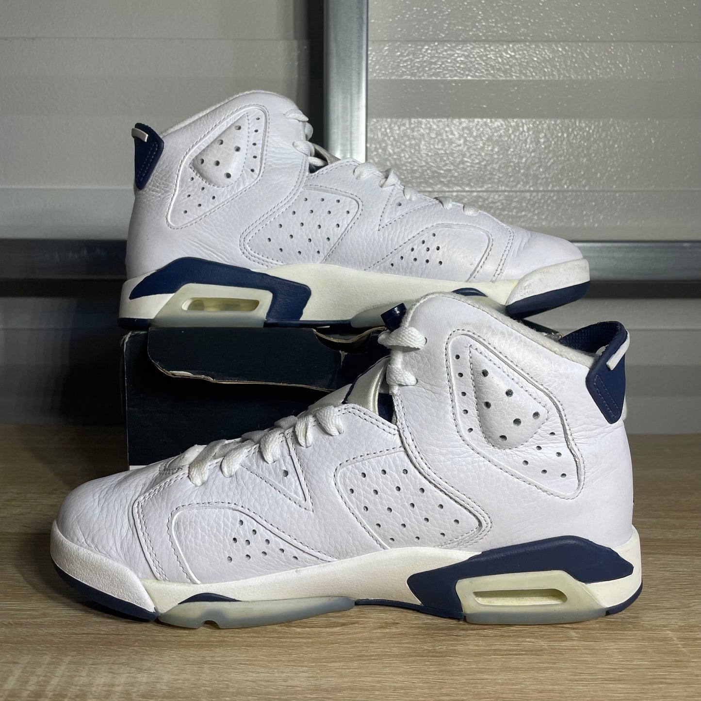 Size 7Y - AJ 6 Retro Midnight Navy