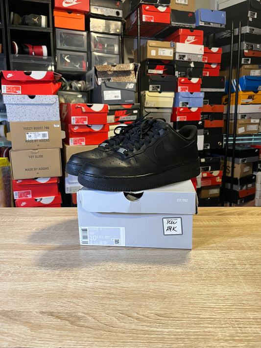 Size 10.5 - AF 1 Low Black