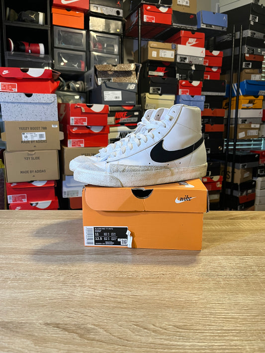 Size 11 - Blazer Mid 77 Vintage White Black 2019
