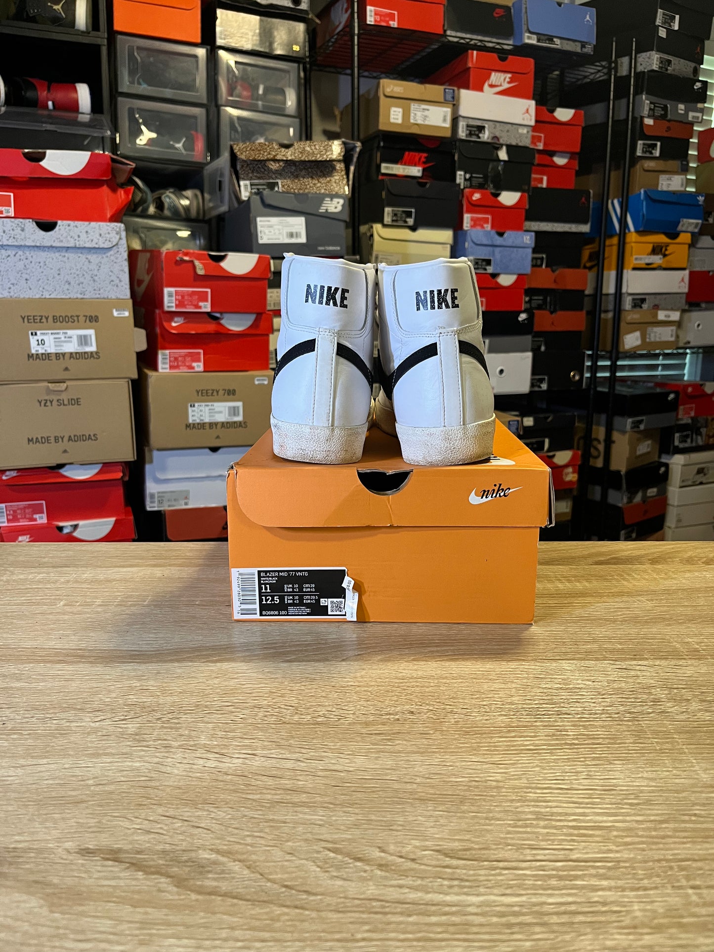 Size 11 - Blazer Mid 77 Vintage White Black 2019