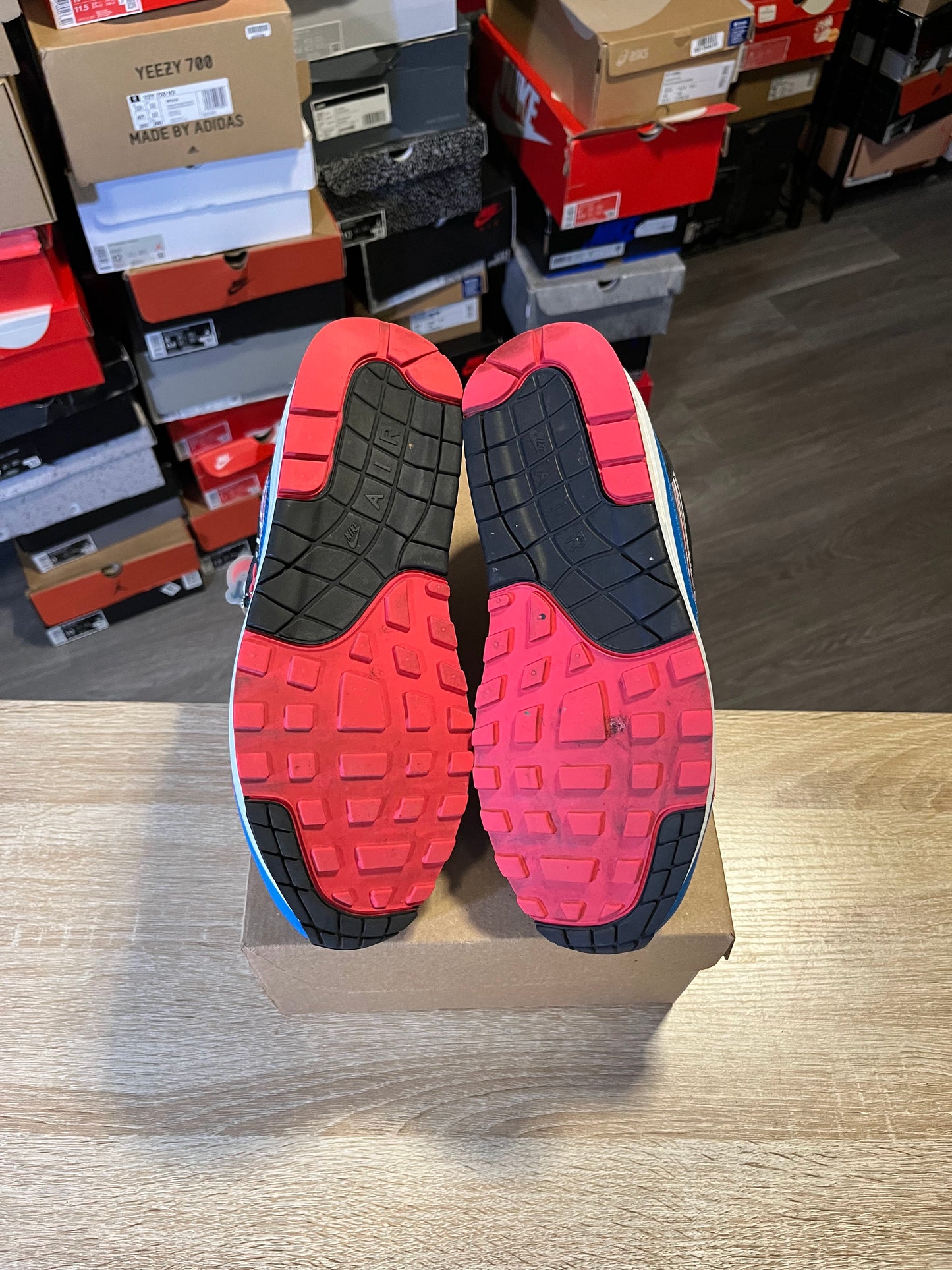 Size 9.5 - Air Max 1 Script Swoosh