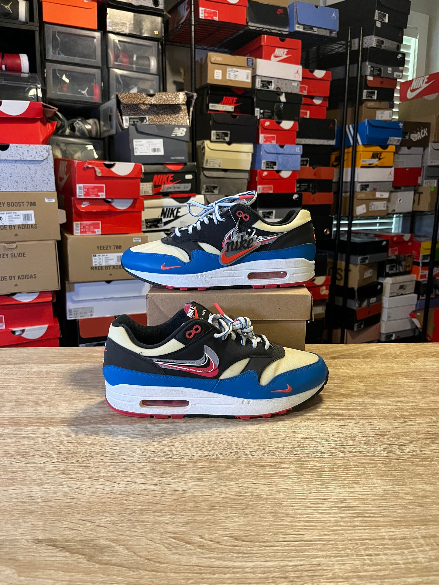 Size 9.5 - Air Max 1 Time Capsule