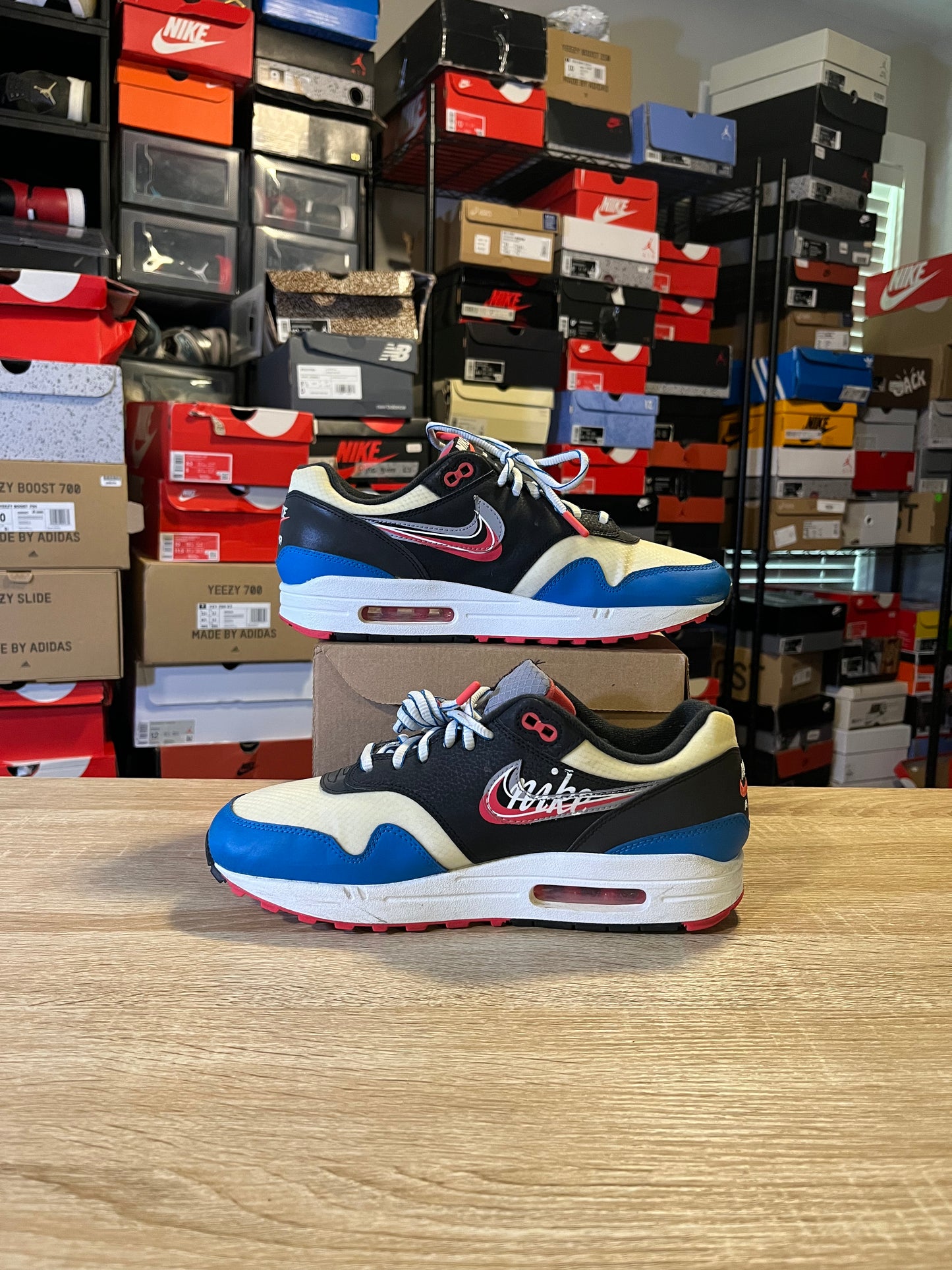Size 9.5 - Air Max 1 Time Capsule