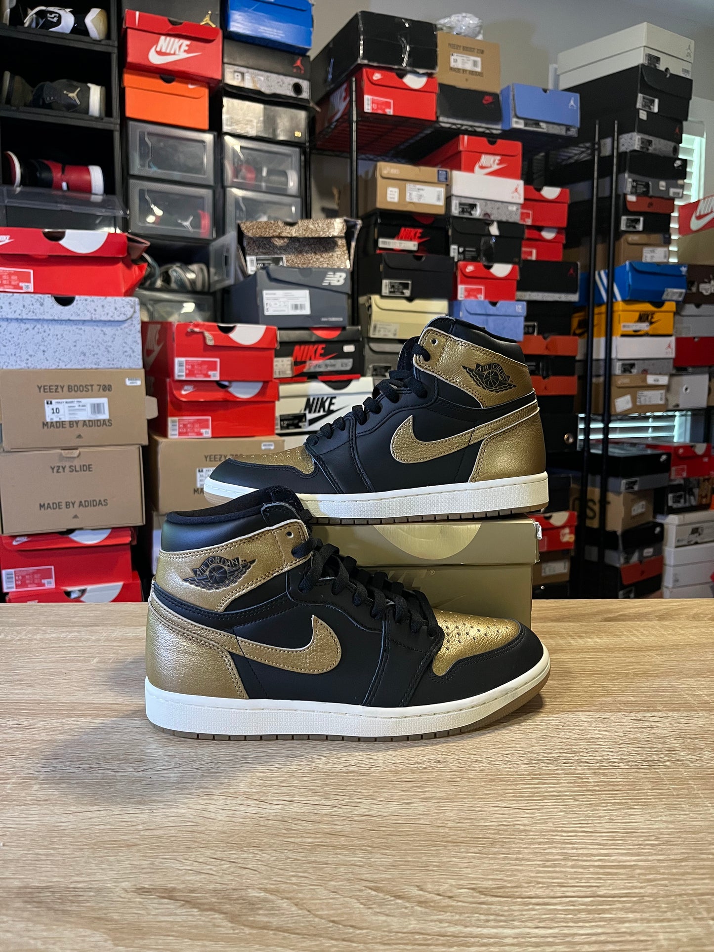 Size 9.5 - AJ 1 Metallic Gold