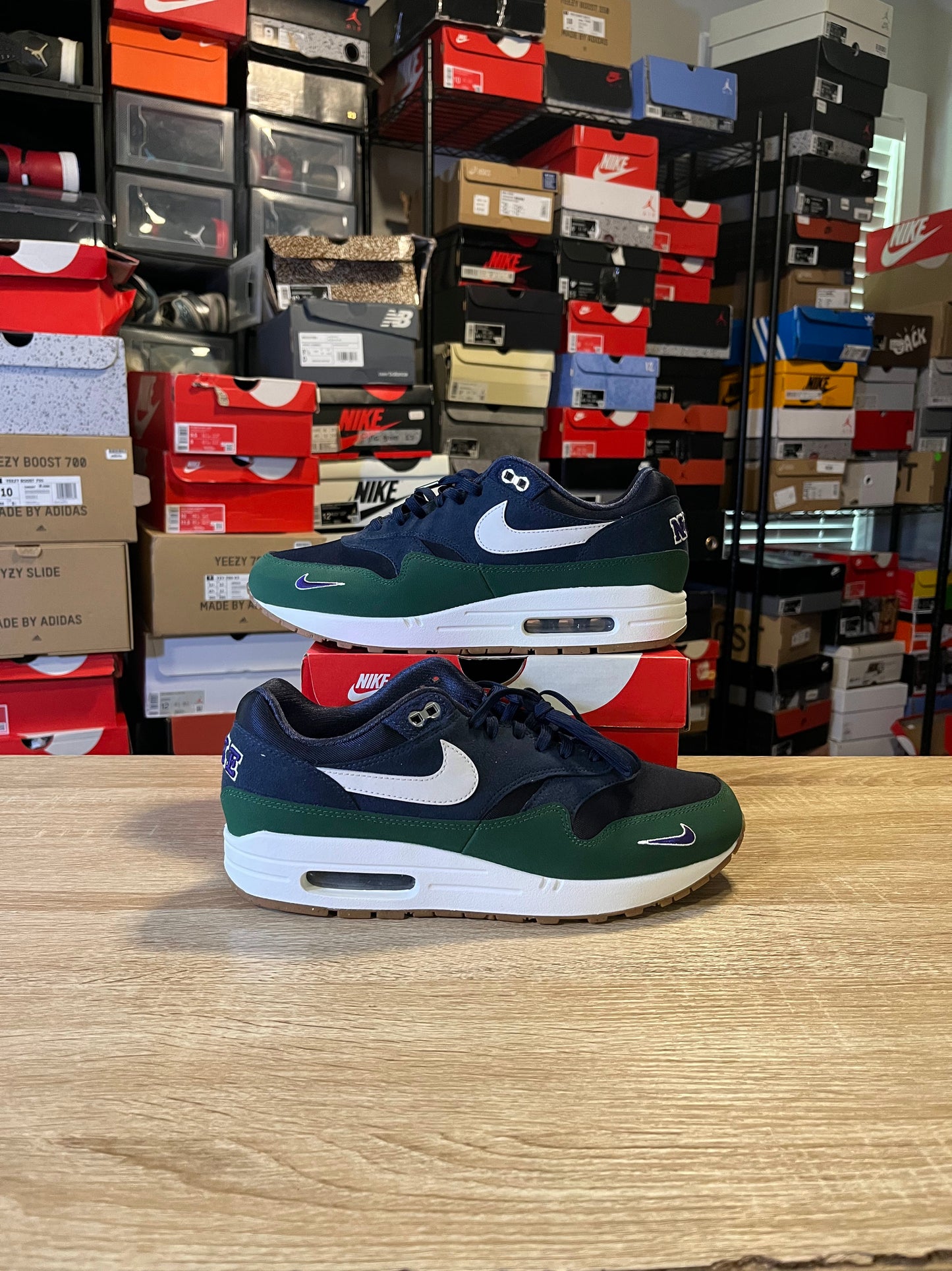 Size 9.5 - Air Max 1 ‘87 Qs