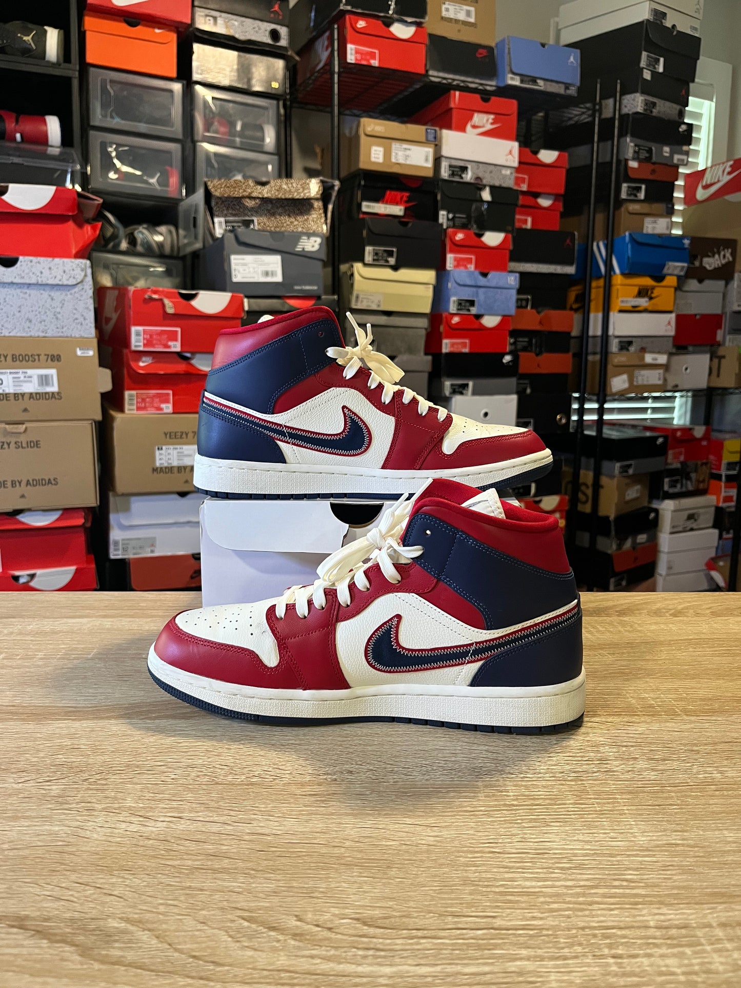 Size 9.5 - AJ 1 SE 2022 Mid USA