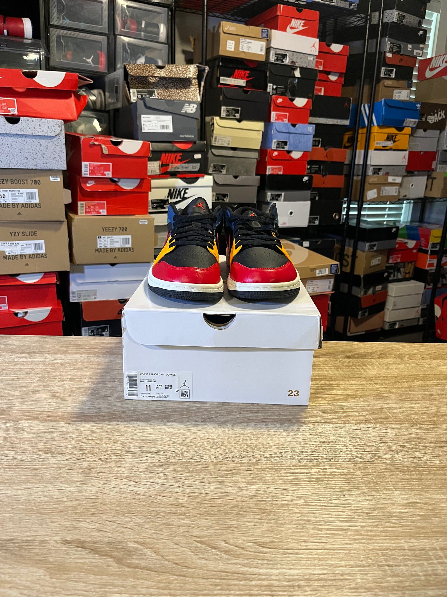 Size 9.5 - Air Jordan 1 SE Low Black Multi-Color