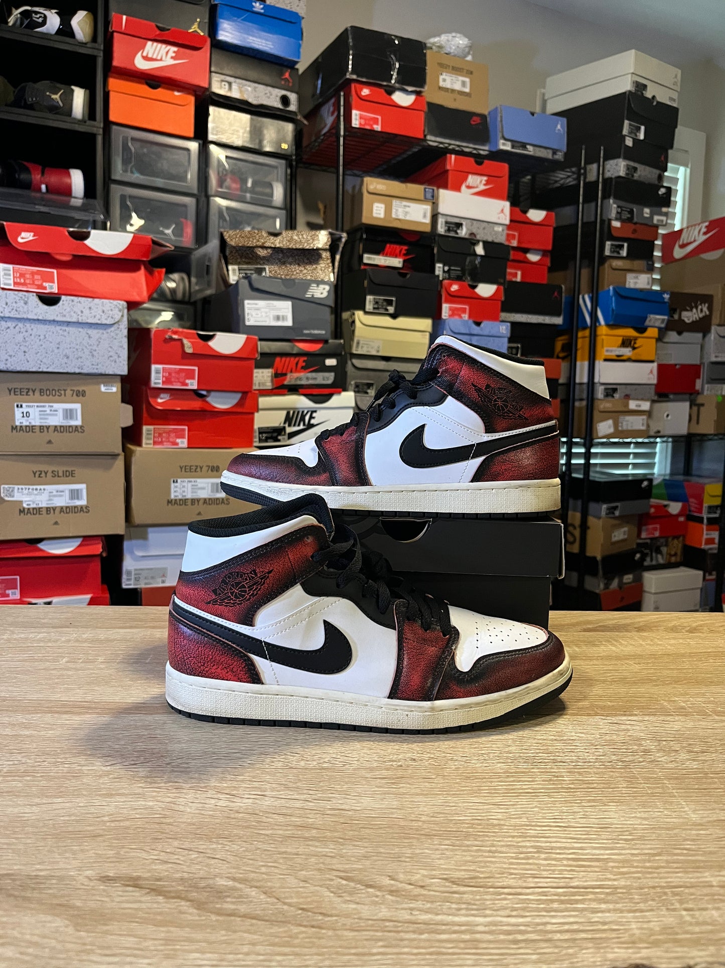 Size 9.5 - AJ 1 SE Mid Wear-Away