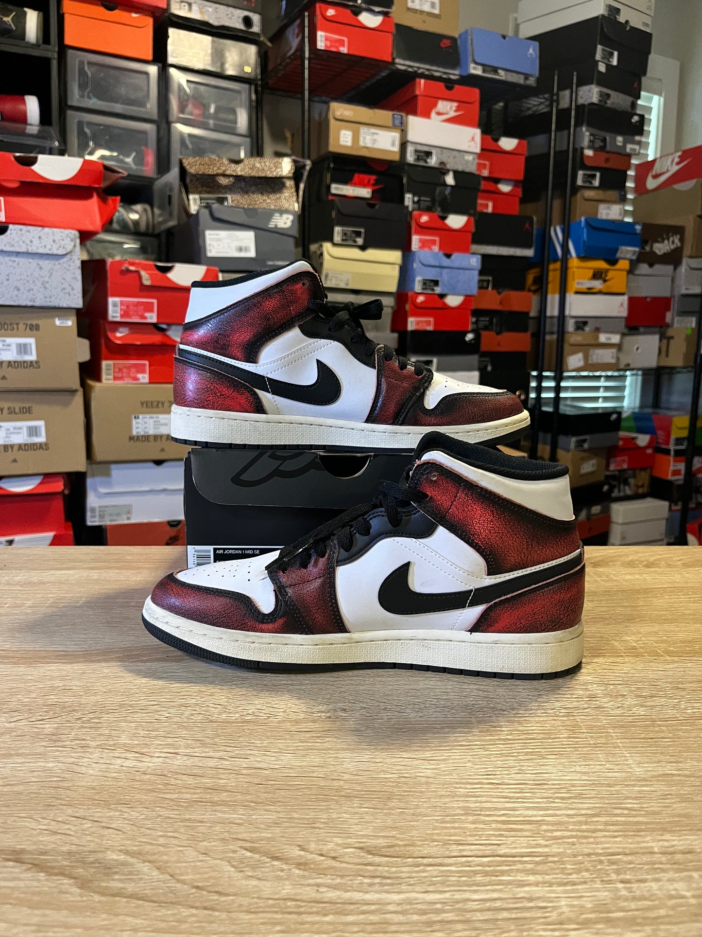 Size 9.5 - AJ 1 SE Mid Wear-Away