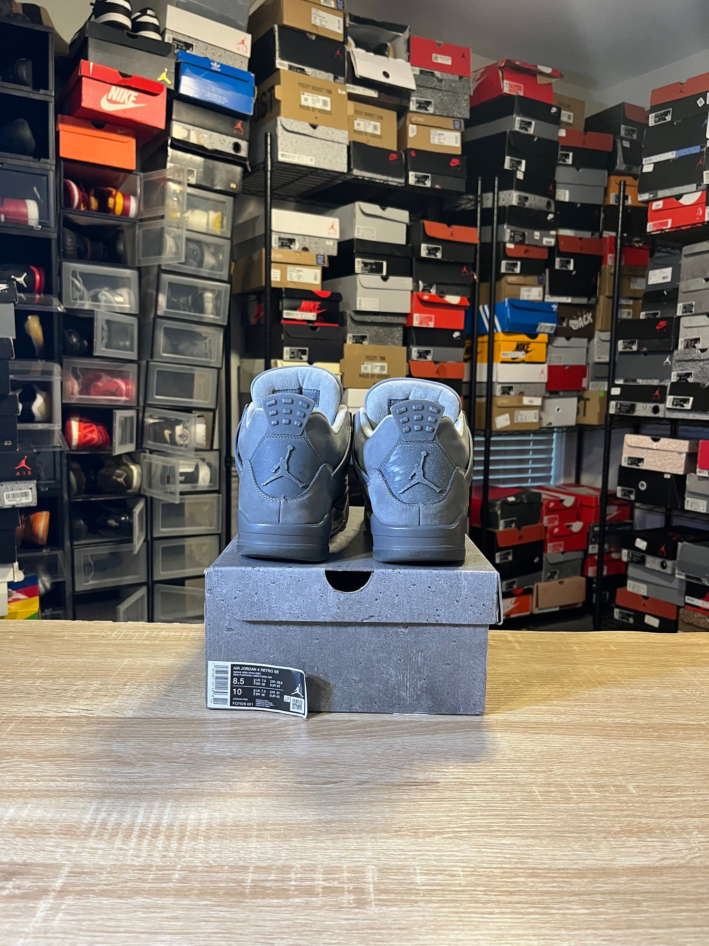 Size 8.5 - AJ 4 Wet Cement