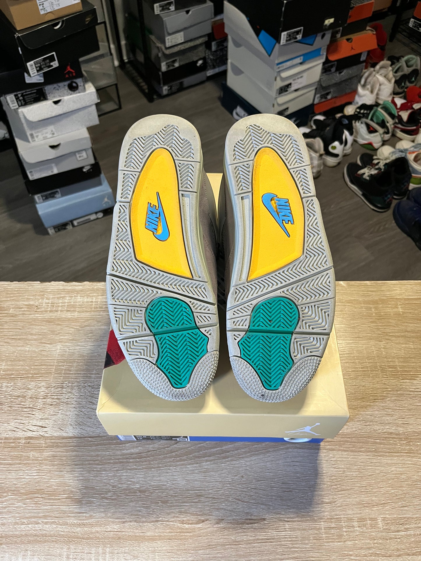 Size 10.5 - AJ 4 Retro x Union LA Taupe Haze