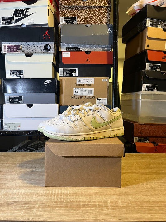 Size 10 - Dunk Low Honeydew
