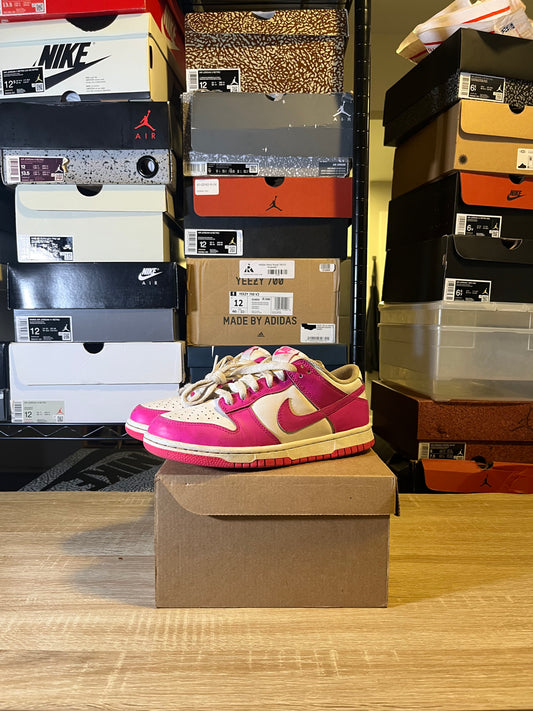 Size 5.5Y - Dunk Low Laser Fuschia