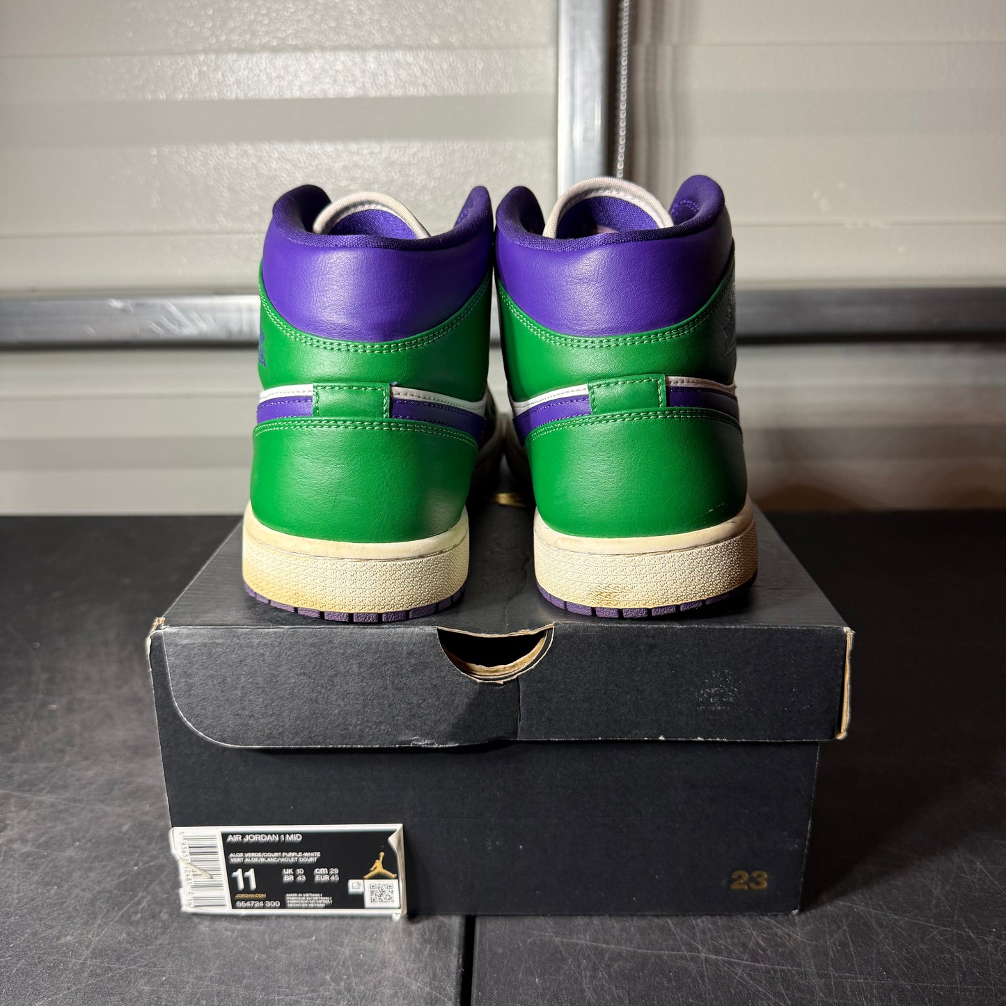 Size 11 - AJ 1 Mid Hulk