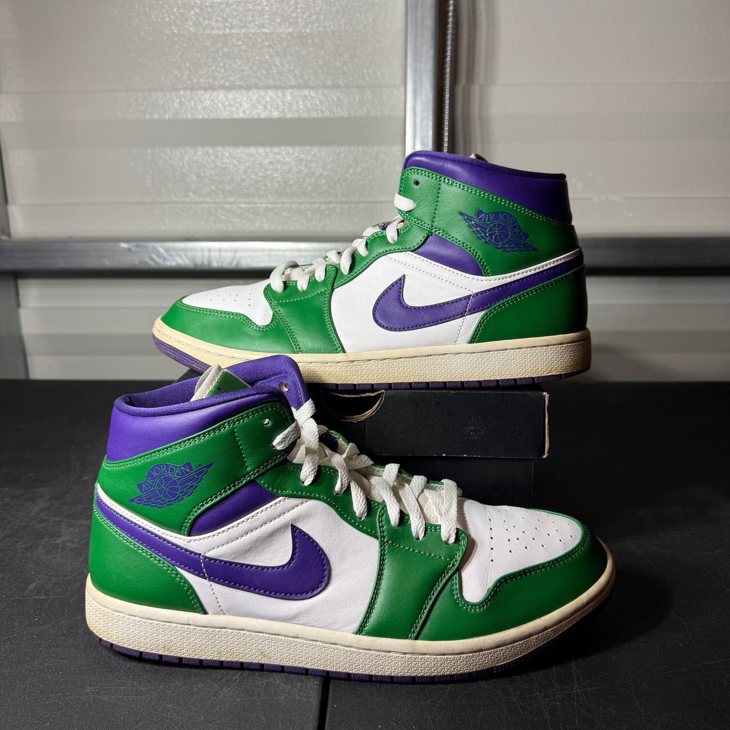 Size 11 - AJ 1 Mid Hulk