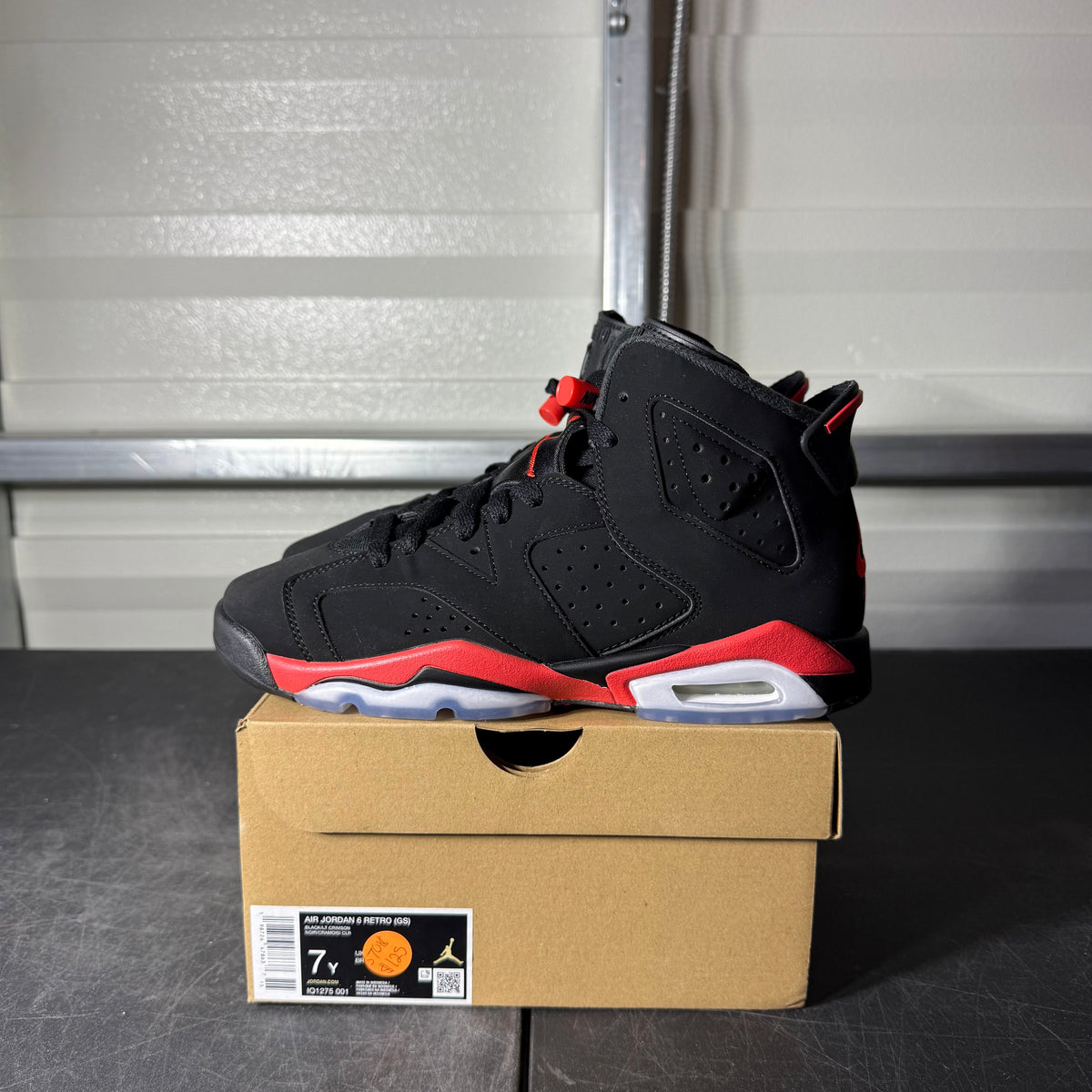 Size 7Y - AJ 6 Infrared Salesman
