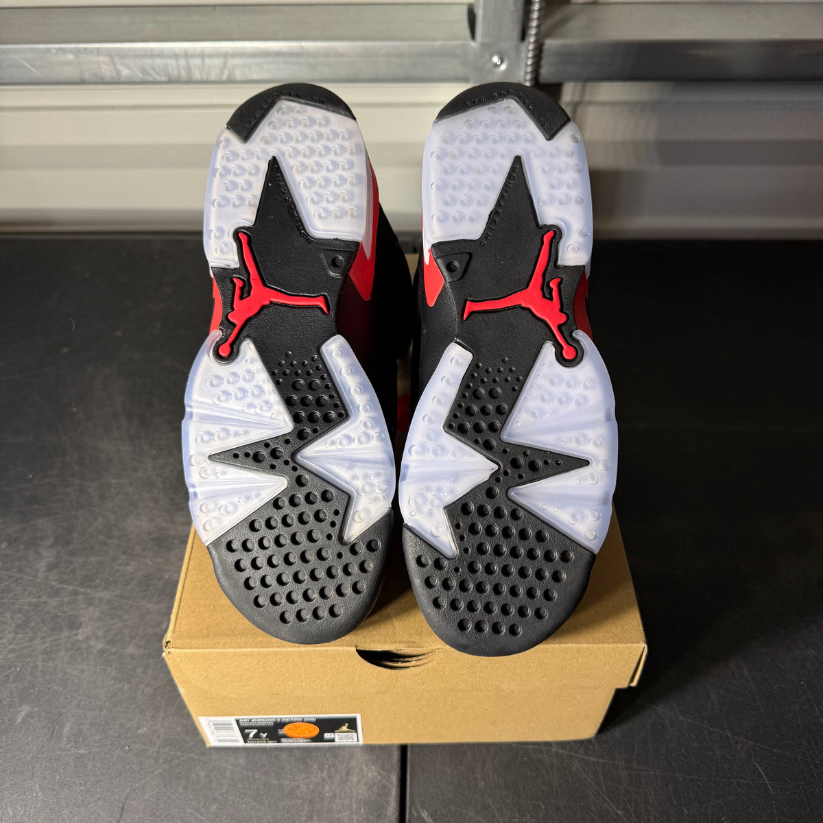 Size 7Y - AJ 6 Infrared Salesman
