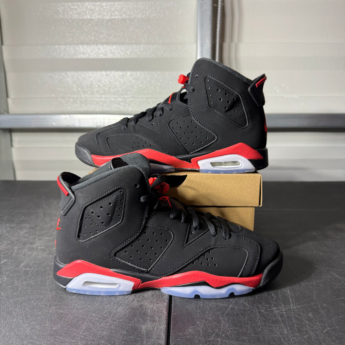 Size 7Y - AJ 6 Infrared Salesman