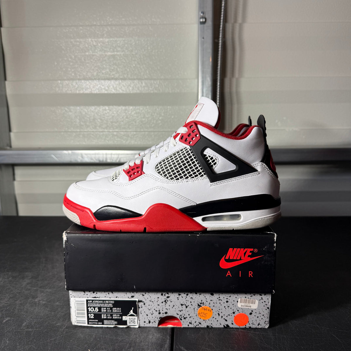 Size 10.5 - AJ 4 Fire Red