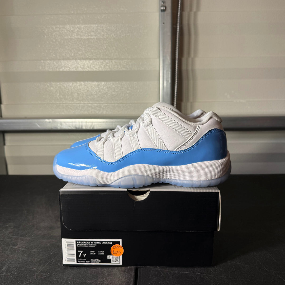 Size 7Y - AJ 11 Low UNC