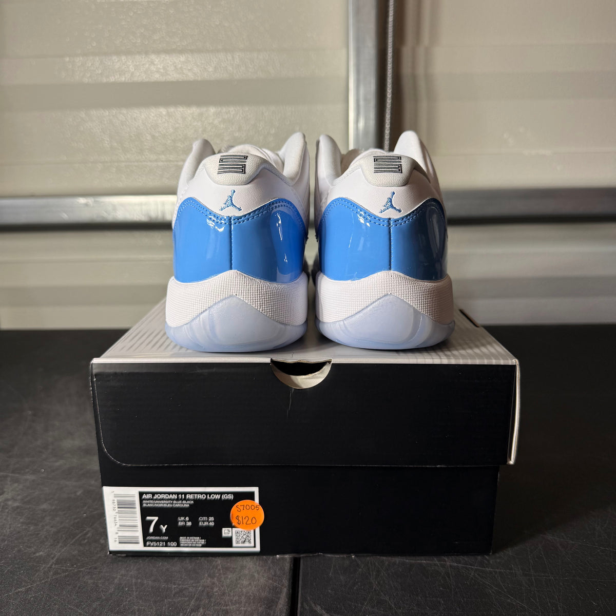 Size 7Y - AJ 11 Low UNC