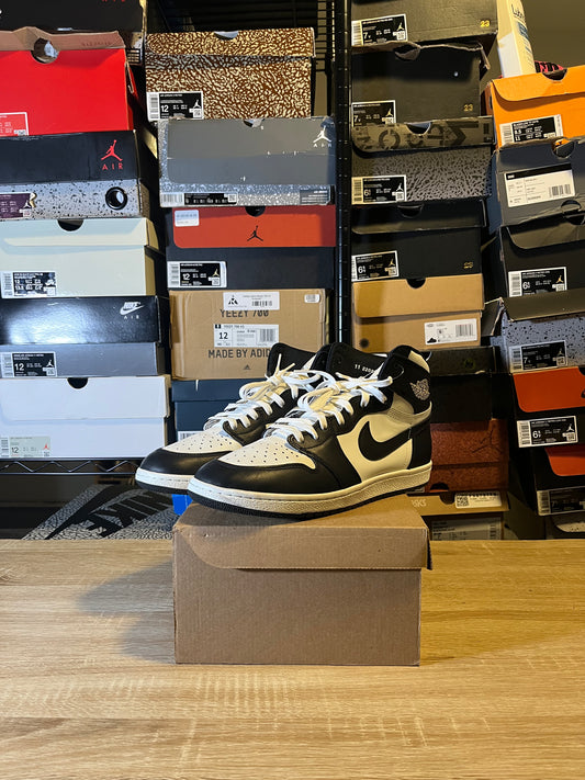 Size 11 – AJ 1 ’85 Black White