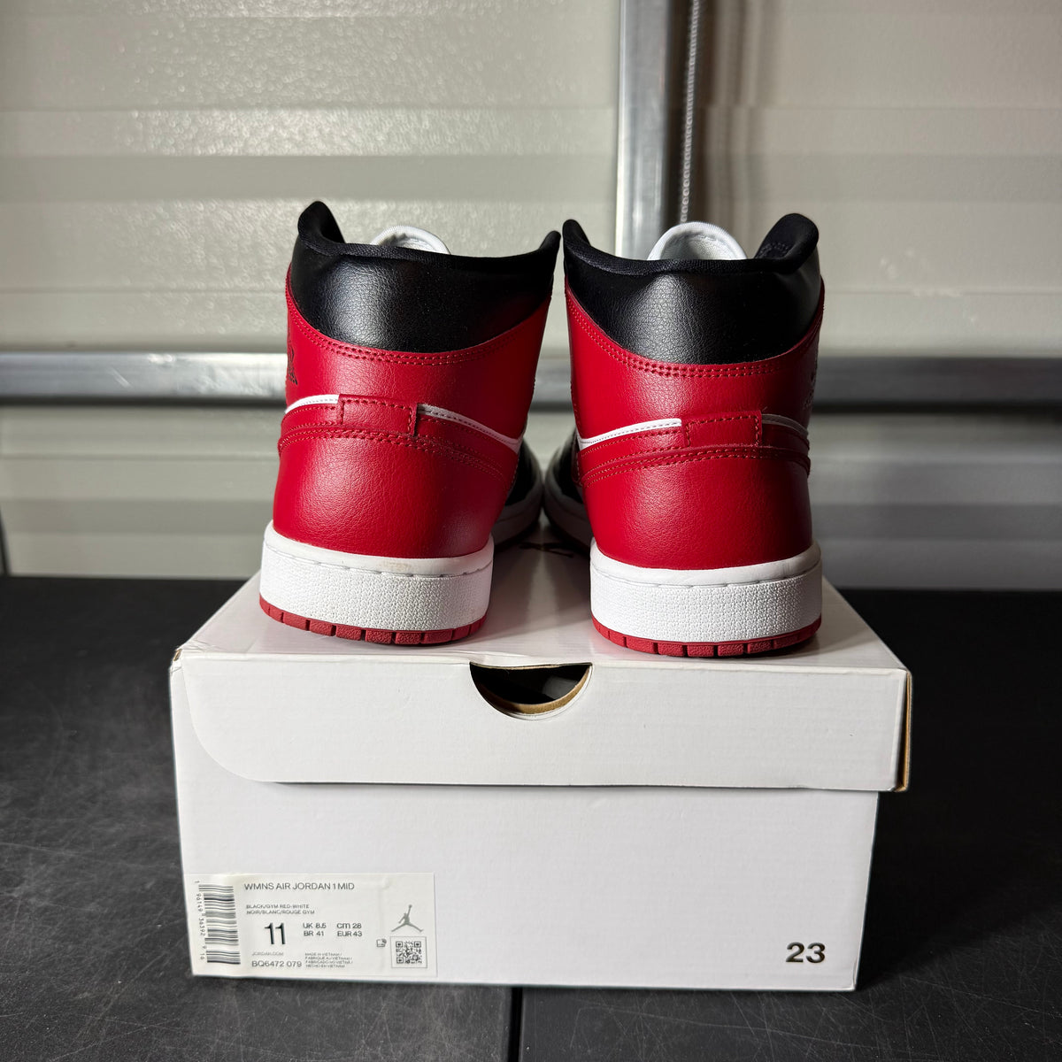 Size 11W - AJ 1 Mid Alternate Bred Toe