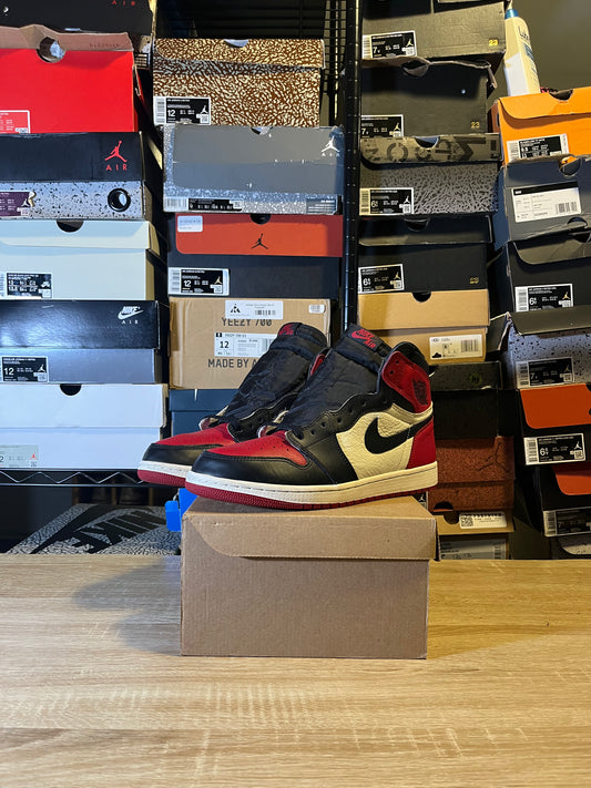 Size 11 – AJ 1 Bred Toe