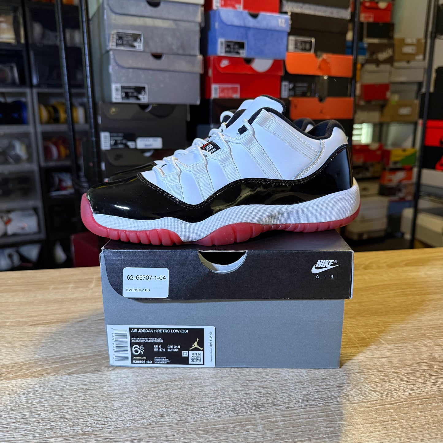 Size 6.5 - AJ 11 Concord Bred