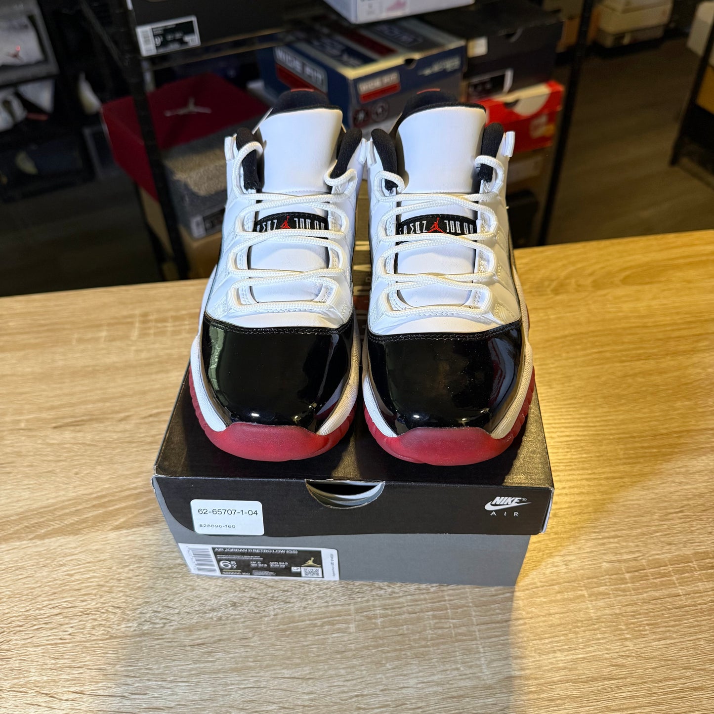 Size 6.5 - AJ 11 Concord Bred