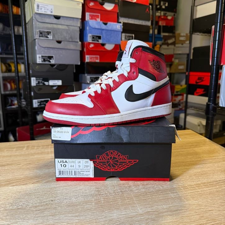 Size 10 - AJ 1 Retro High Chicago 2013