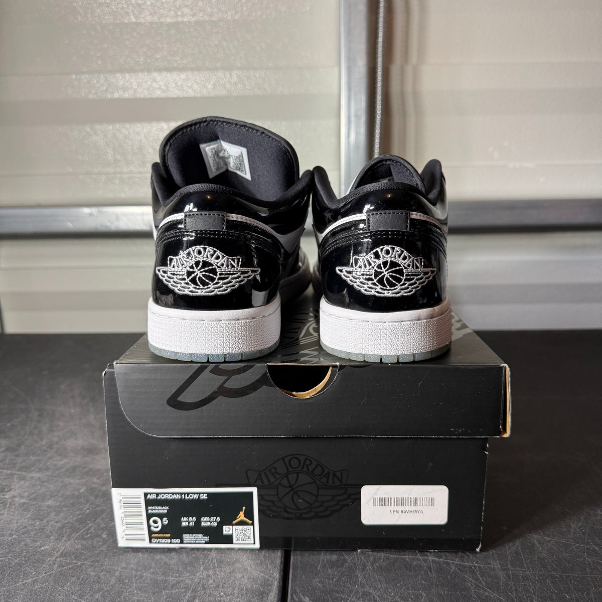 Size 9.5 - AJ 1 Low Concord