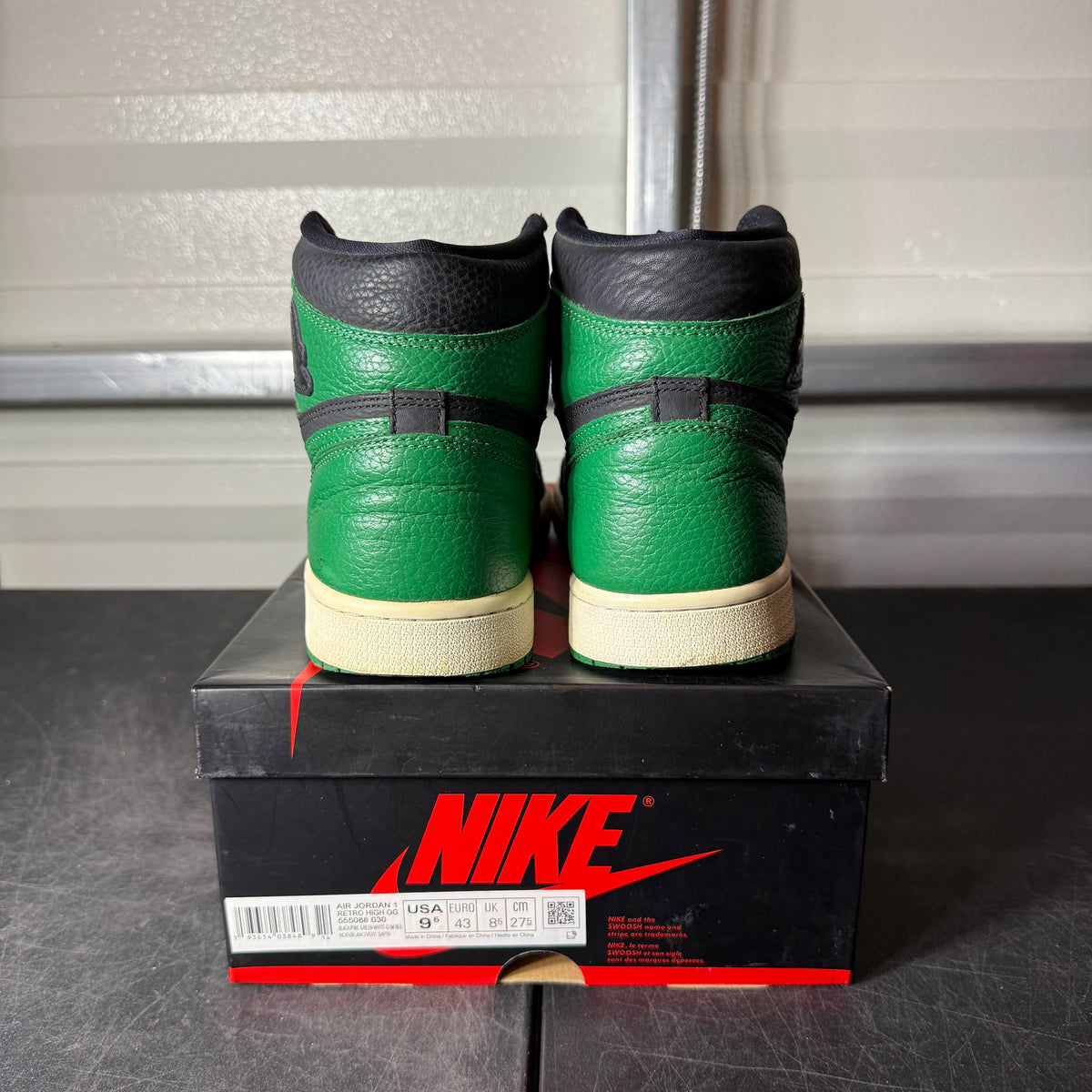 Size 9.5 - AJ 1 Pine Green 2.0