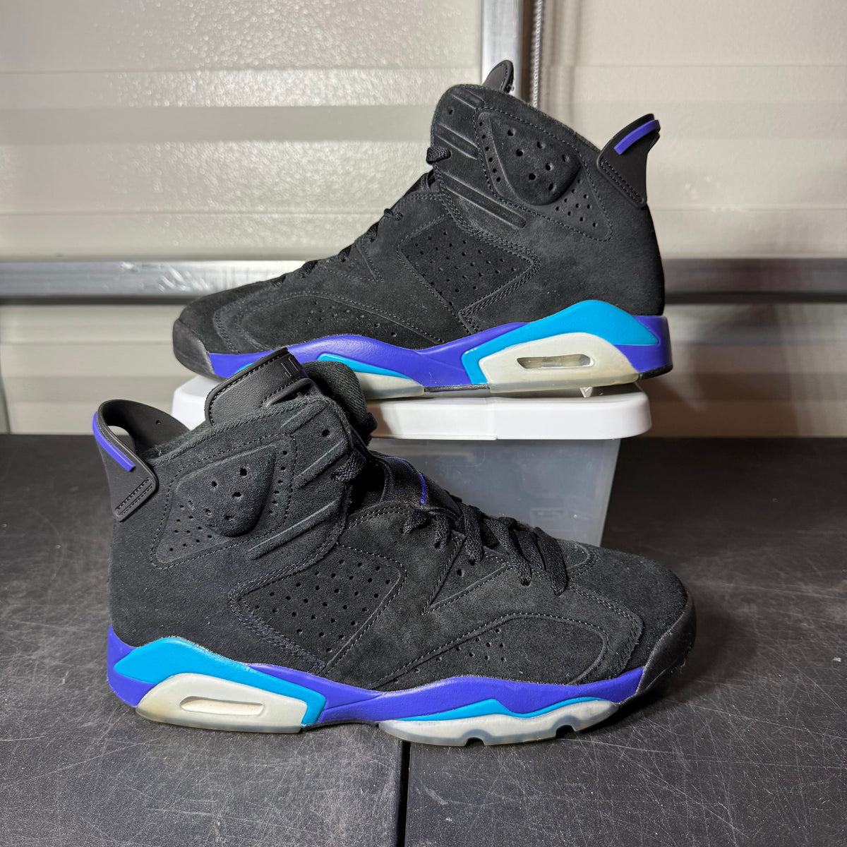Size 10 - AJ 6 Aqua