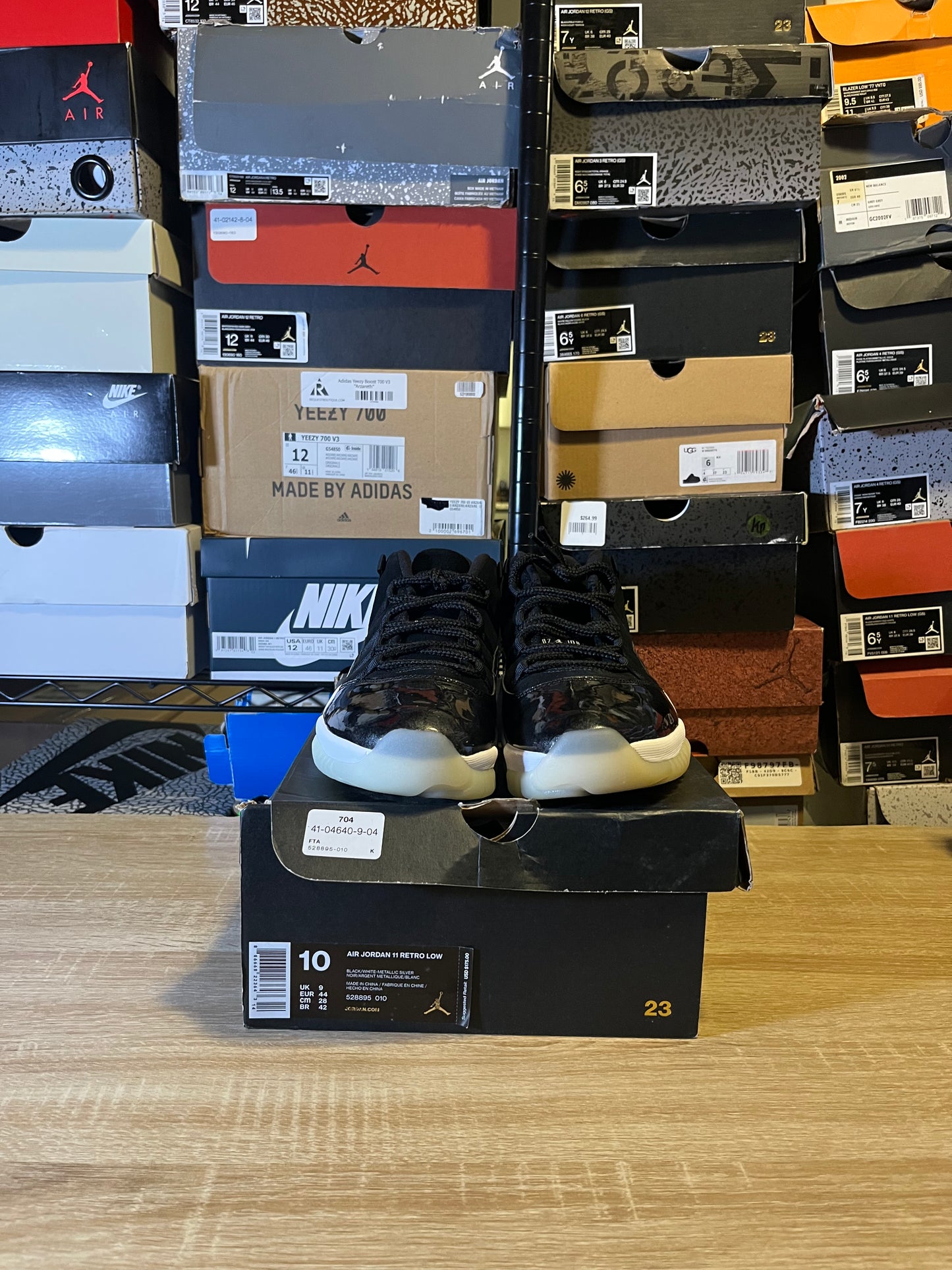 Size 10 – AJ 11 Low Barons