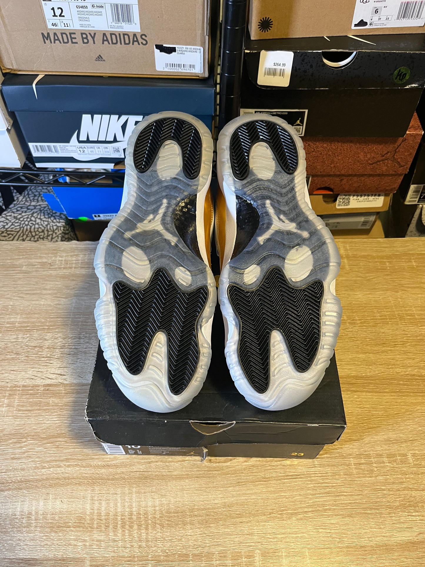 Size 10 – AJ 11 Closing Ceremony