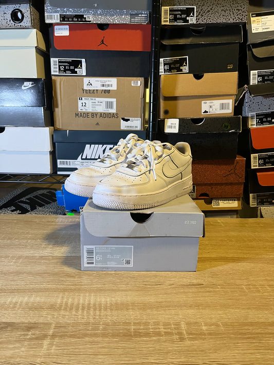 Size 6.5 – AF1 White