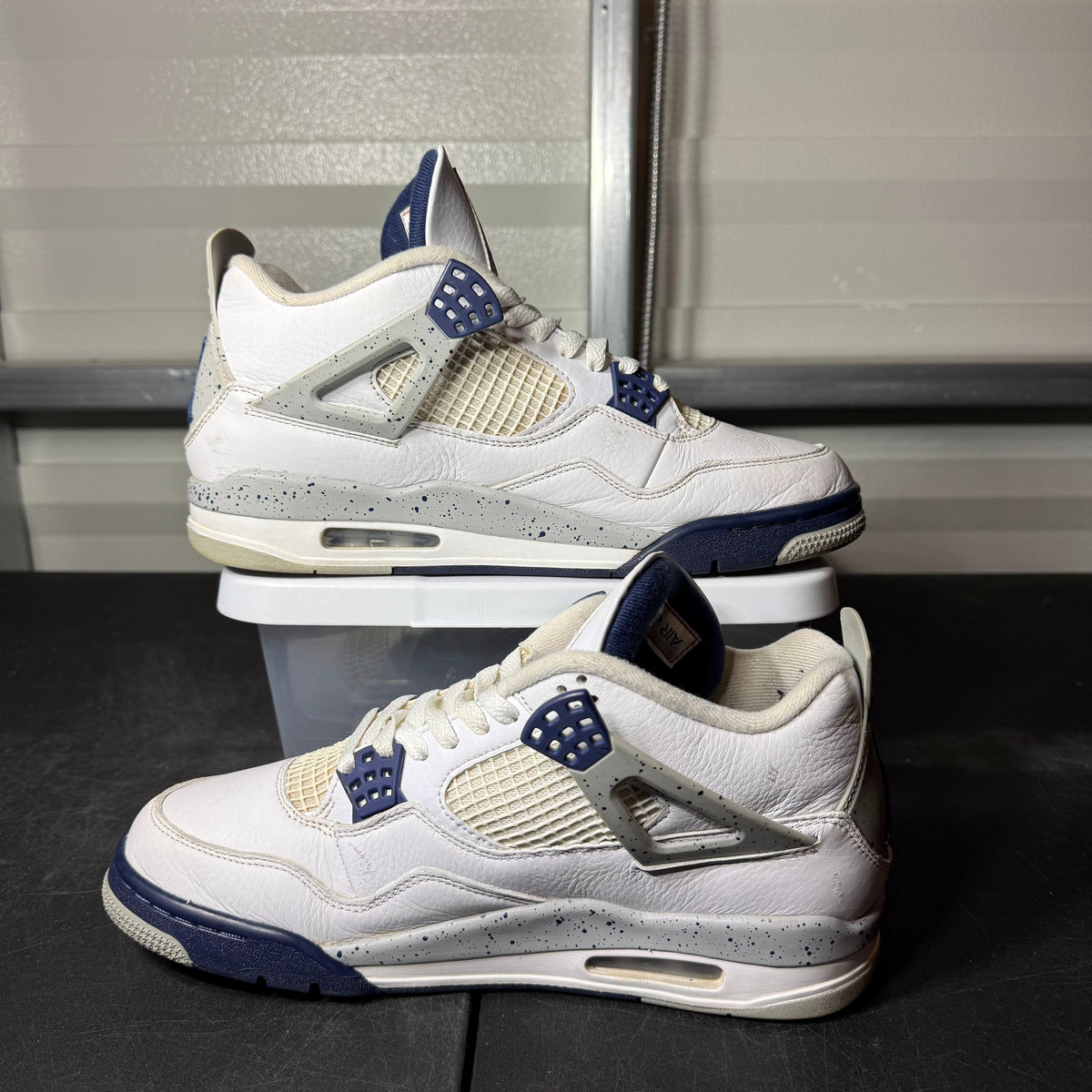 Size 10.5 - AJ 4 Midnight Navy