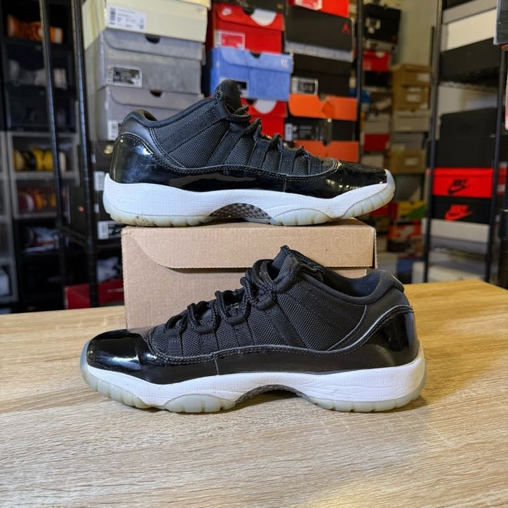 Size 7 - AJ 11 Low Space Jam