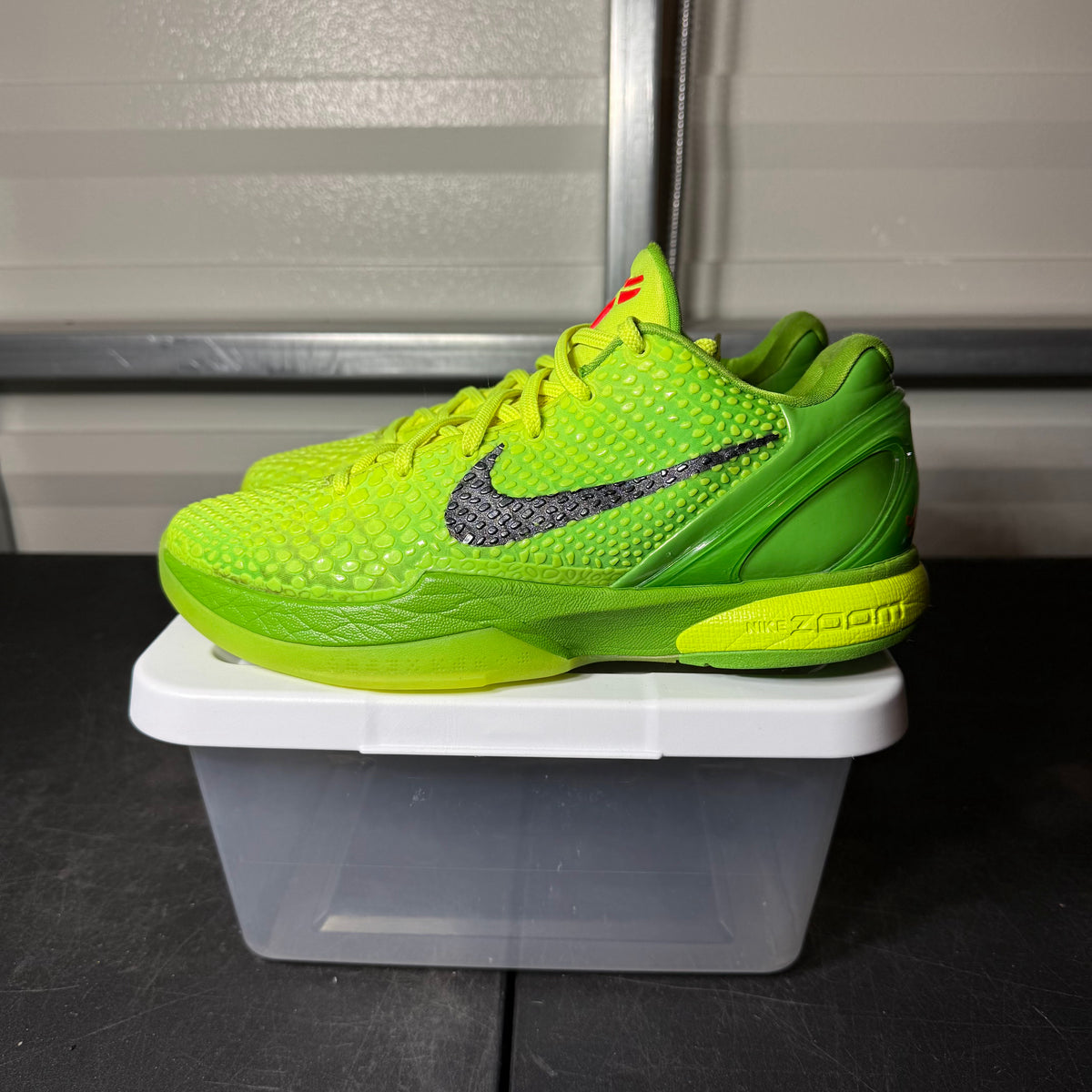 Size 8.5 - Kobe 6 Grinch