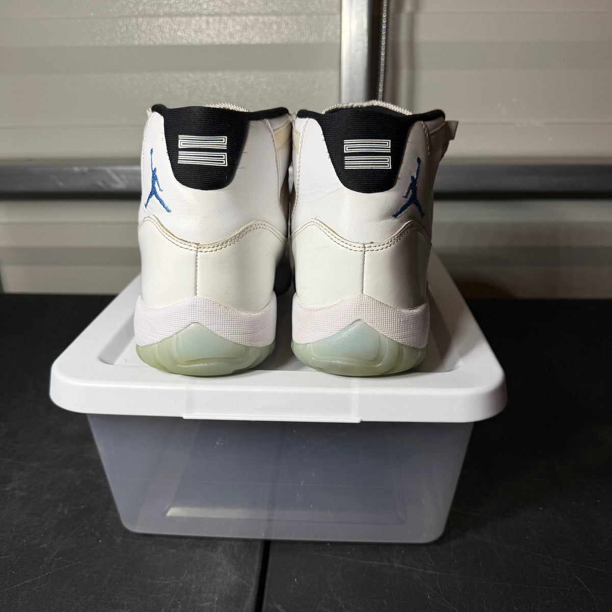 Size 9 - AJ 11 Legend Blue