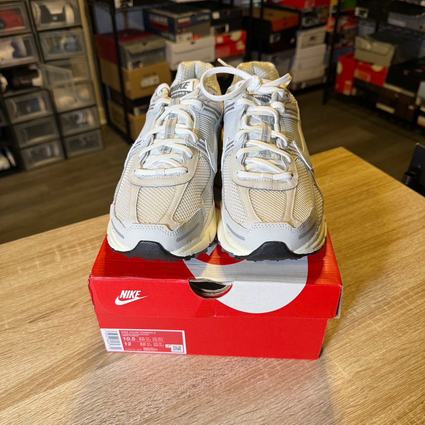 Size 10.5 - Vomero Photon Dust Metallic