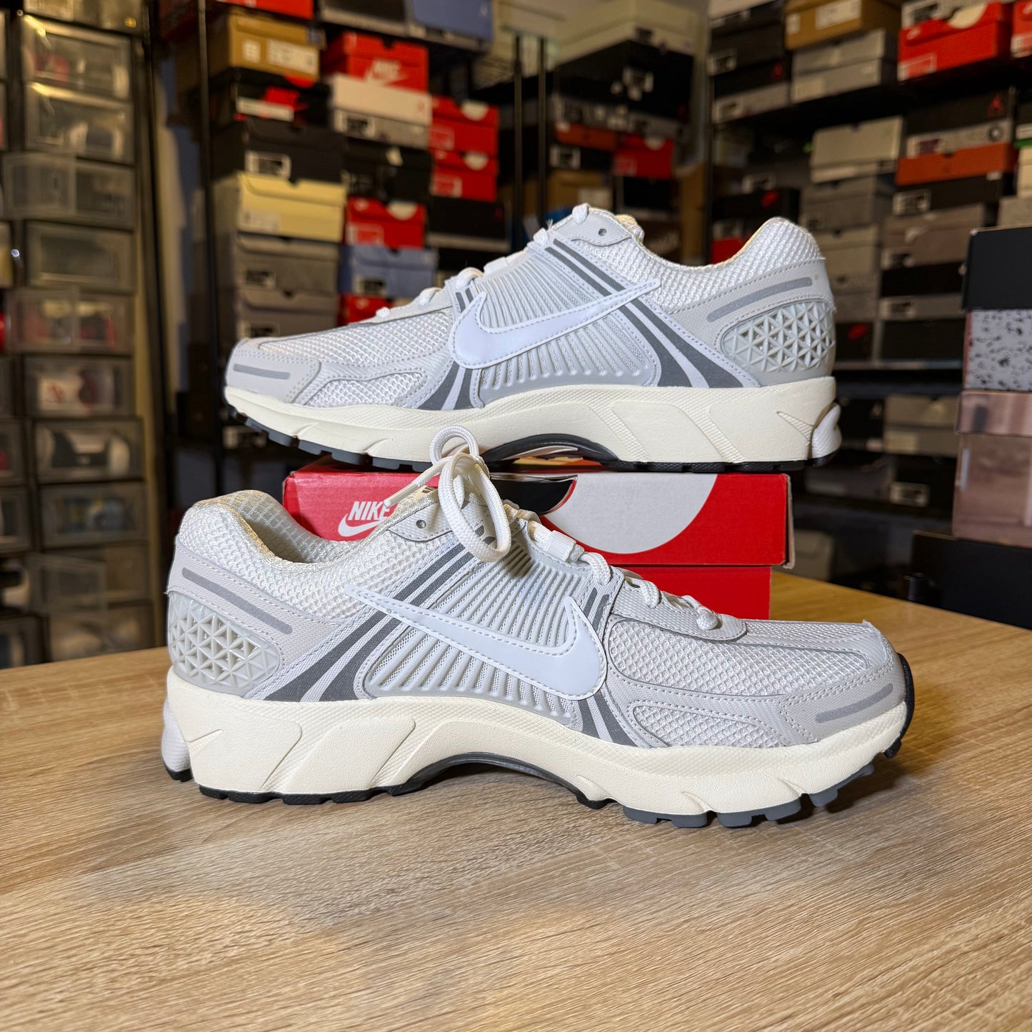Size 8 - Vomero Photon Dust Metallic