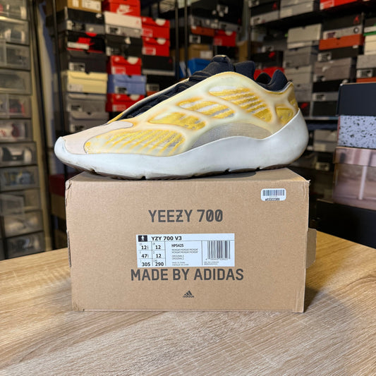 Size 12.5 - YZY 700 Mono Safflower