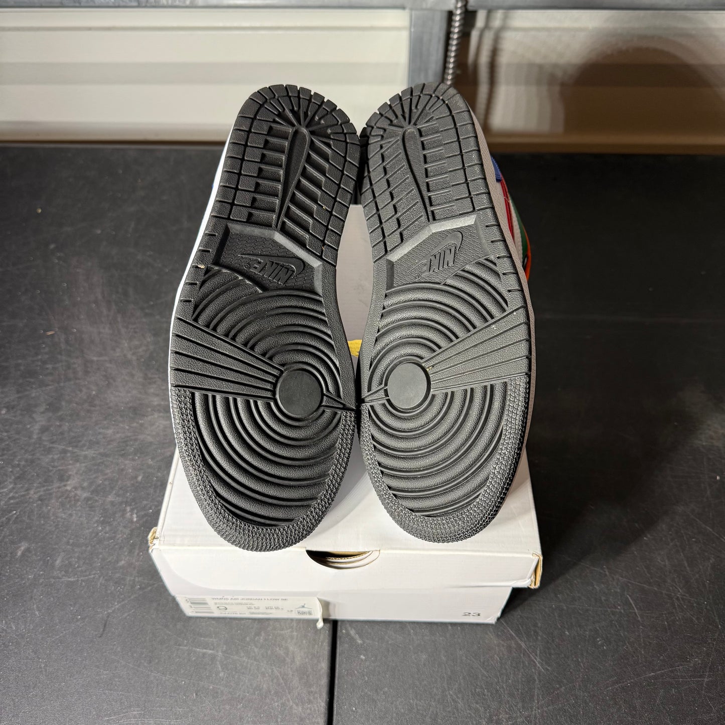 Size 9W - AJ 1 Low Multi