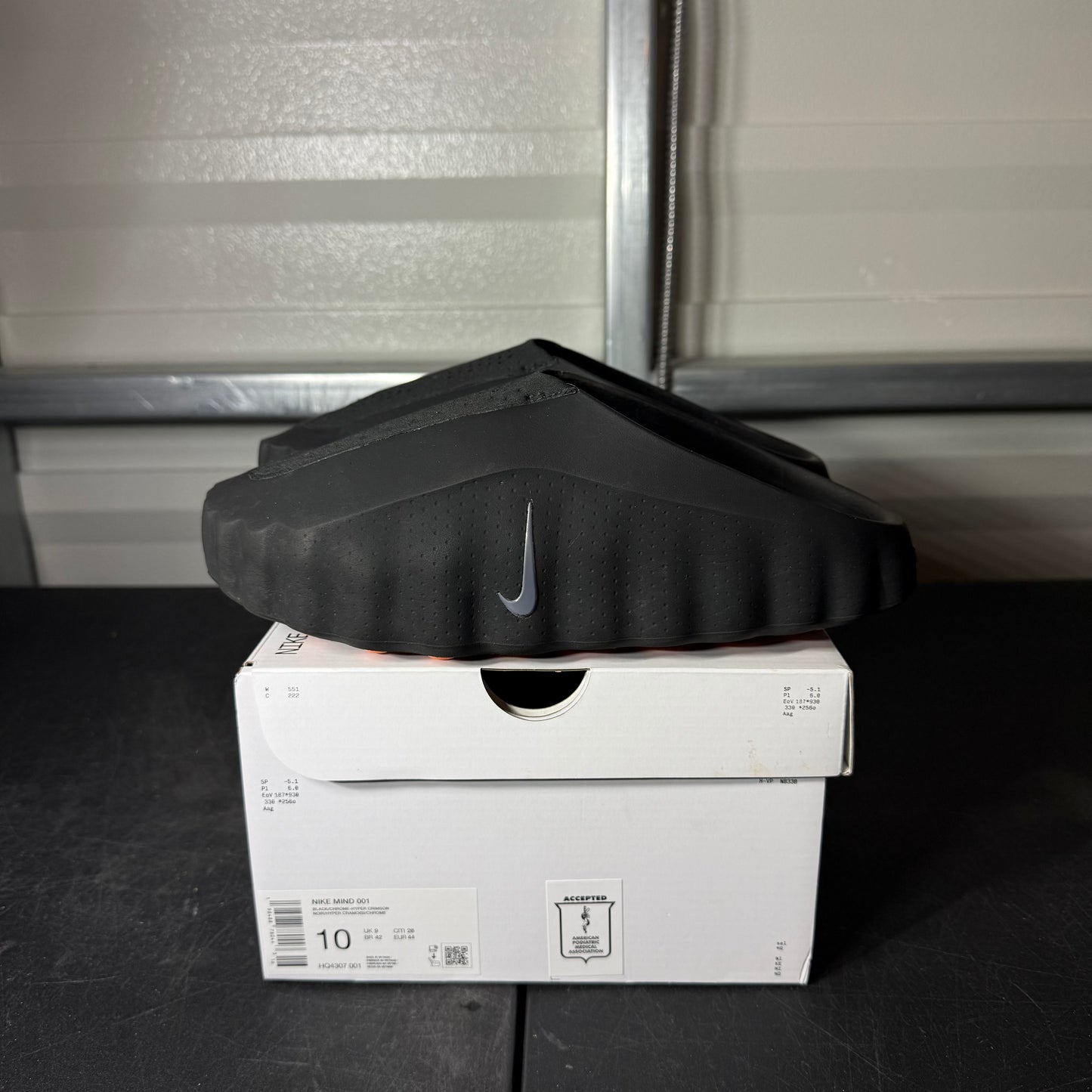 Size 10 - Nike Mind 001 Slide Black