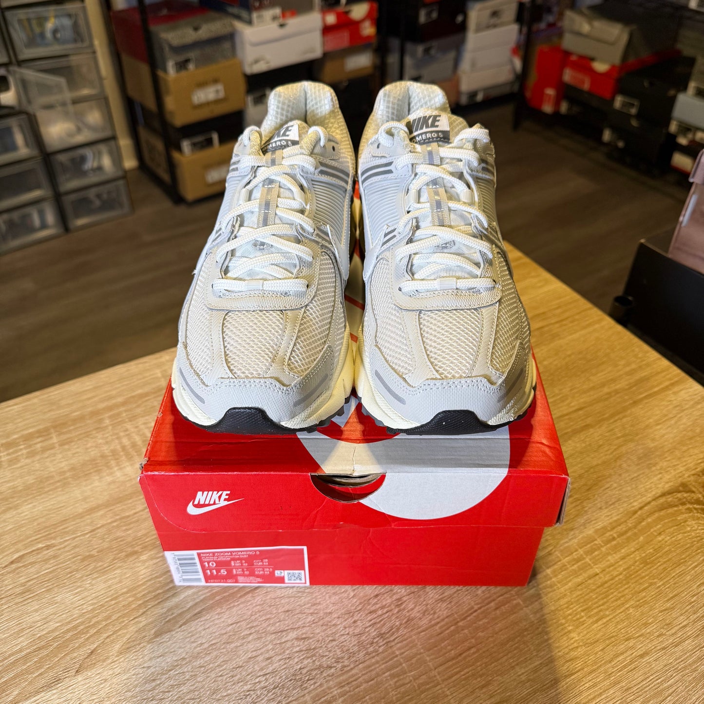 Size 10 - Vomero Photon Dust Metallic